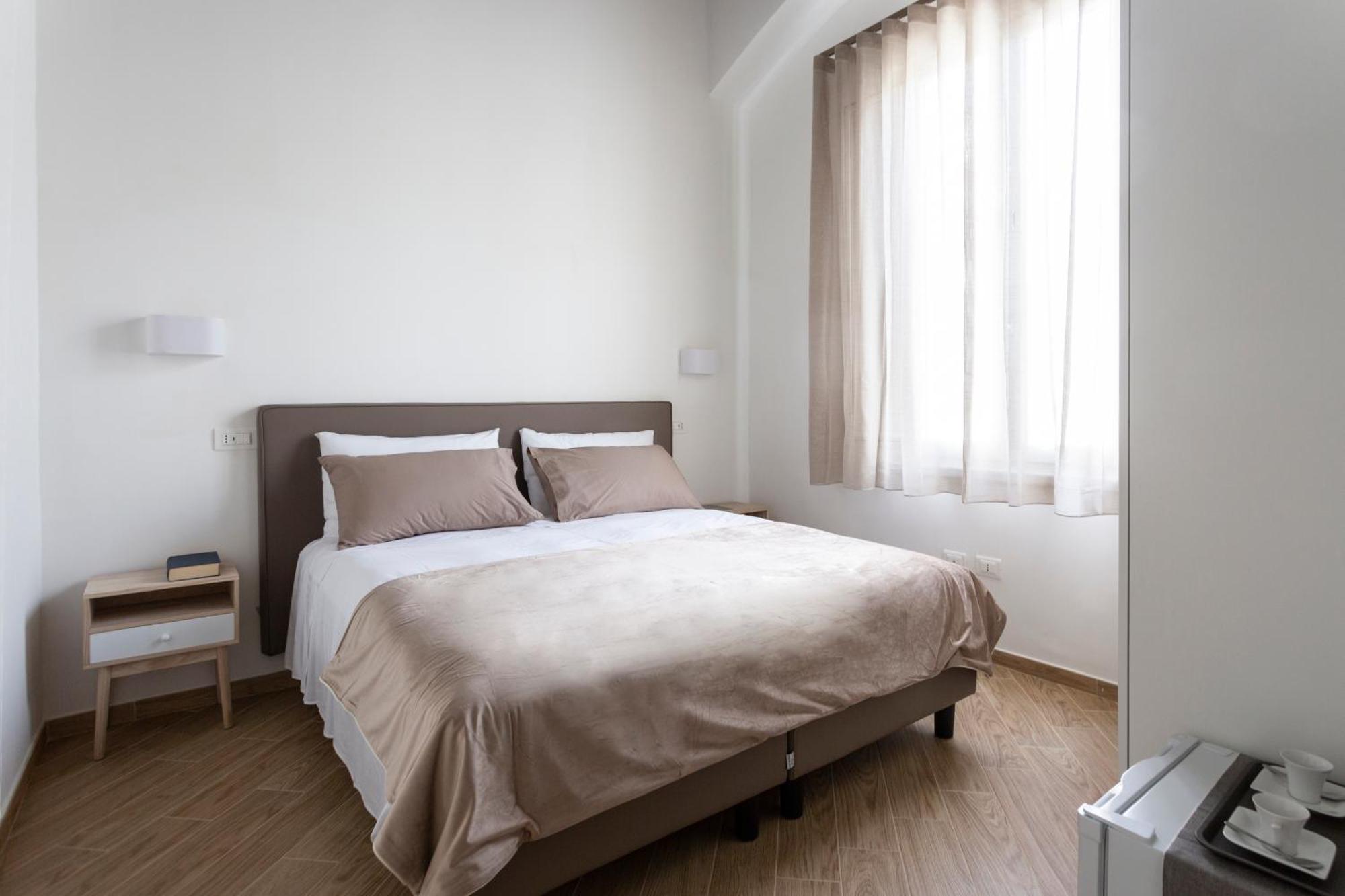 Residenza 33 Hotel Napoli Bagian luar foto