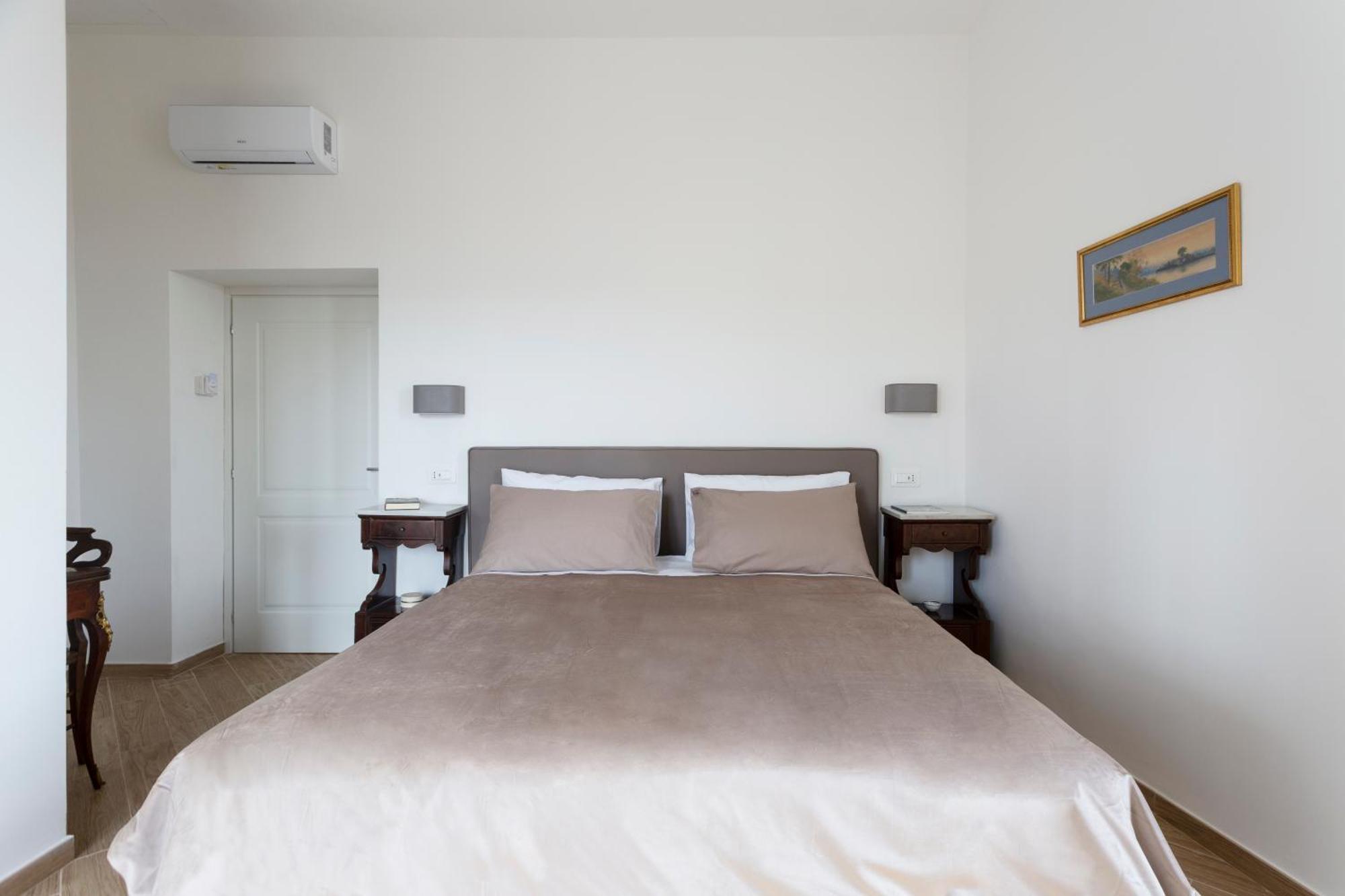 Residenza 33 Hotel Napoli Bagian luar foto