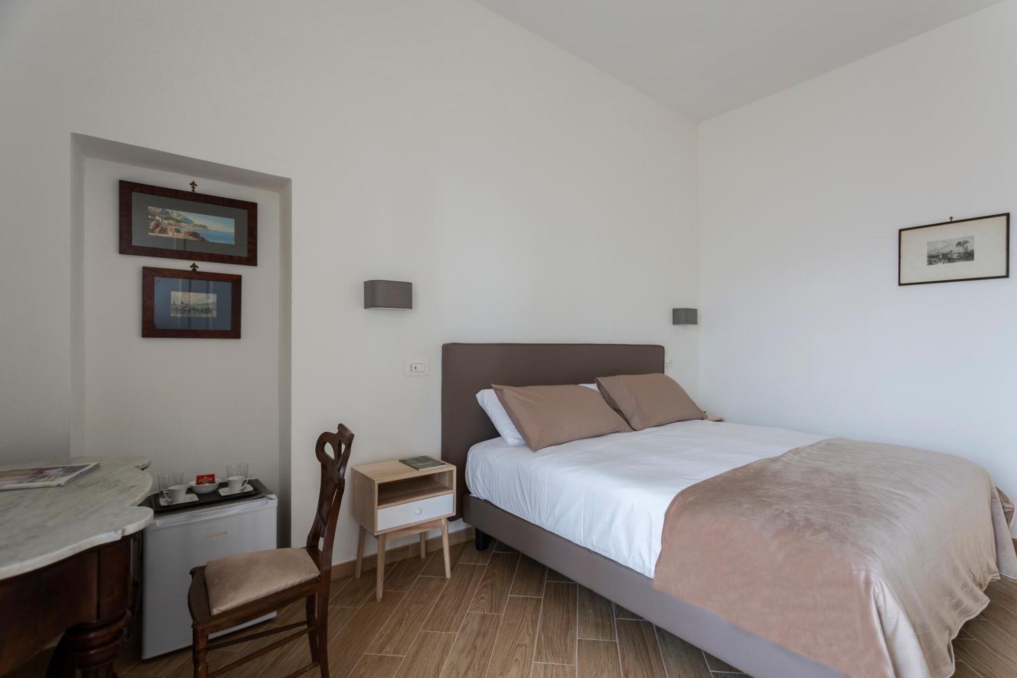 Residenza 33 Hotel Napoli Bagian luar foto