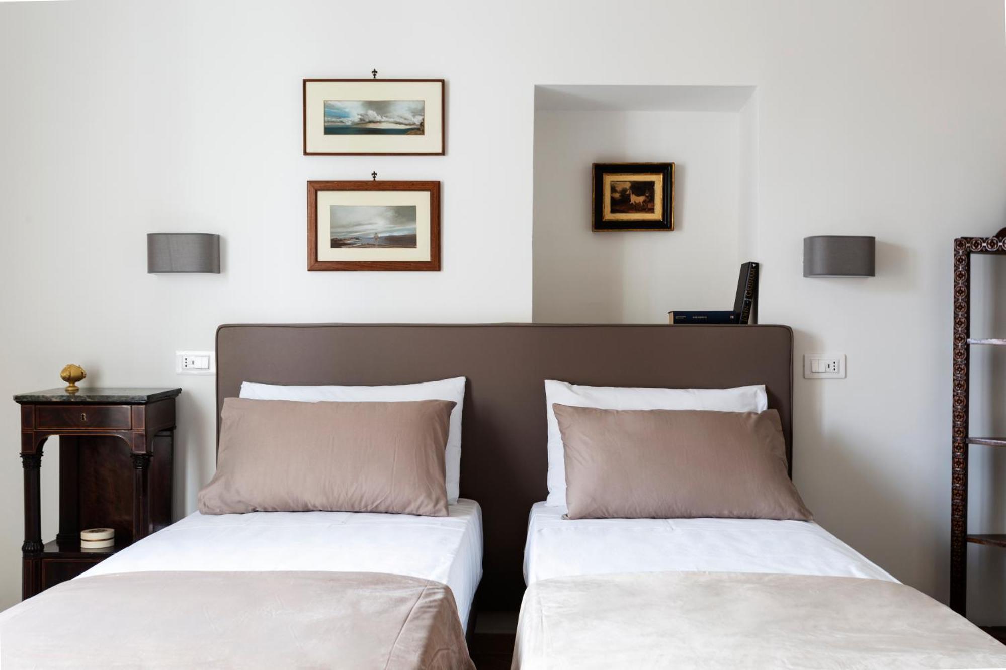 Residenza 33 Hotel Napoli Bagian luar foto