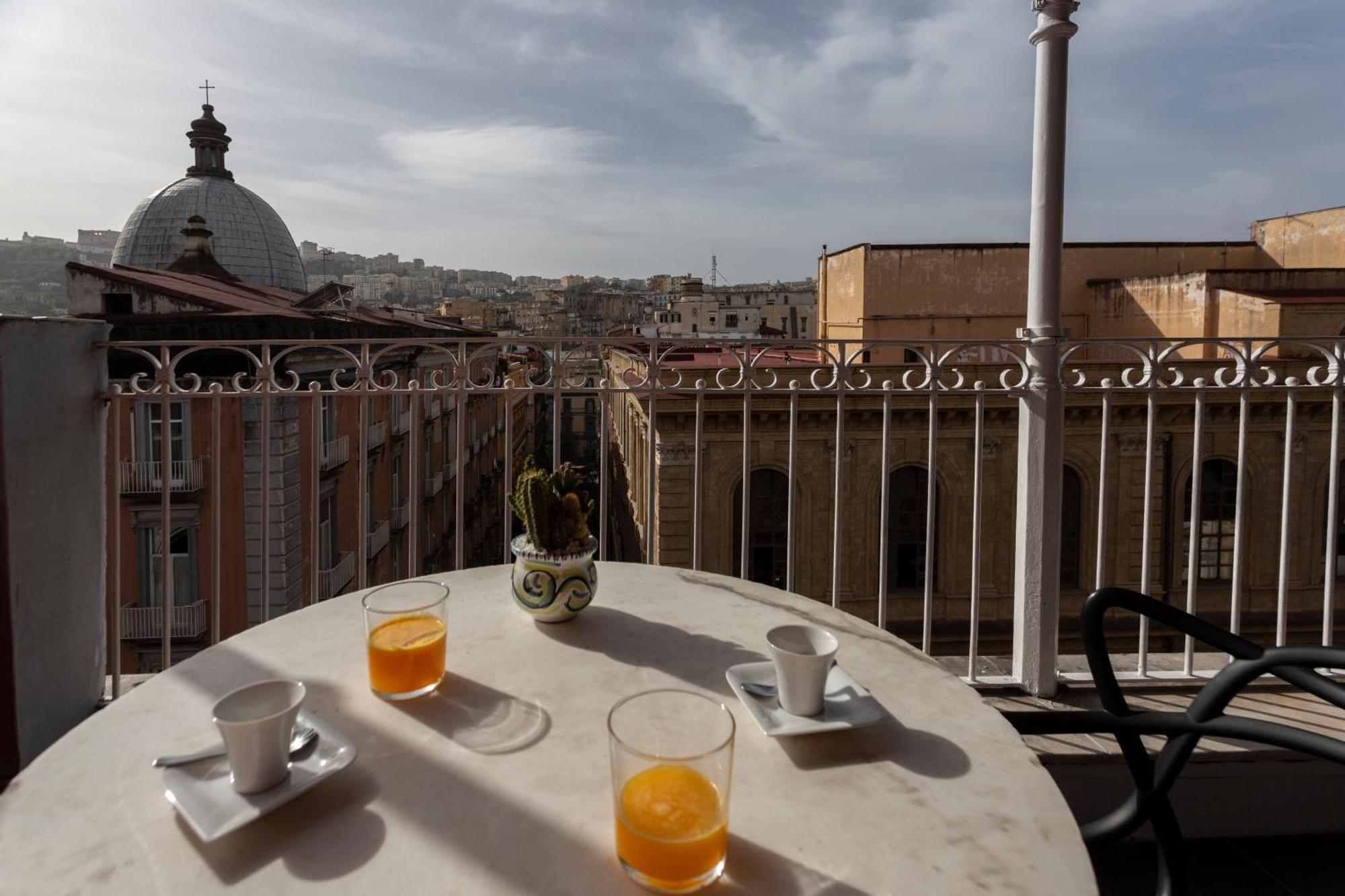 Residenza 33 Hotel Napoli Bagian luar foto