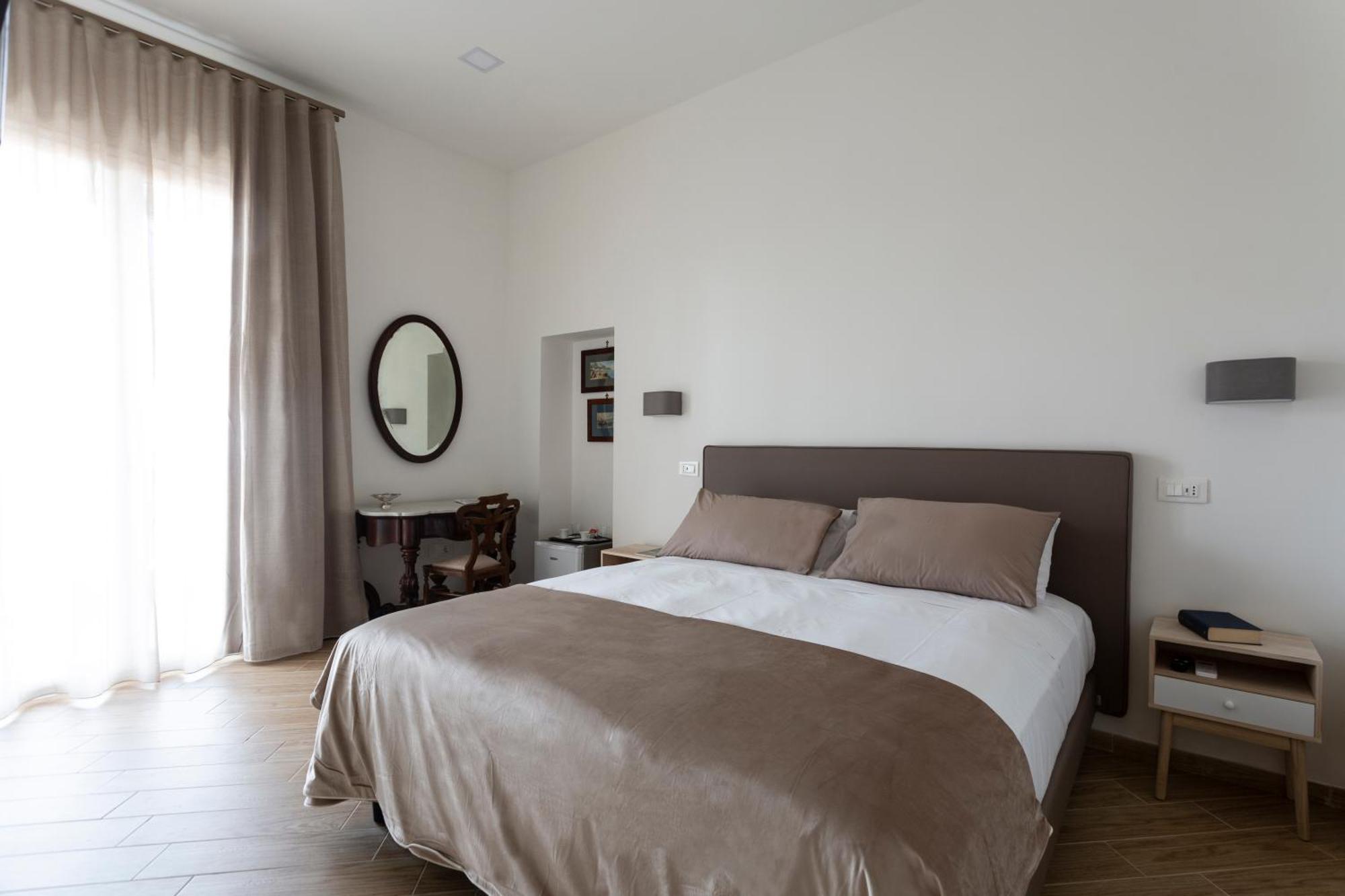 Residenza 33 Hotel Napoli Bagian luar foto
