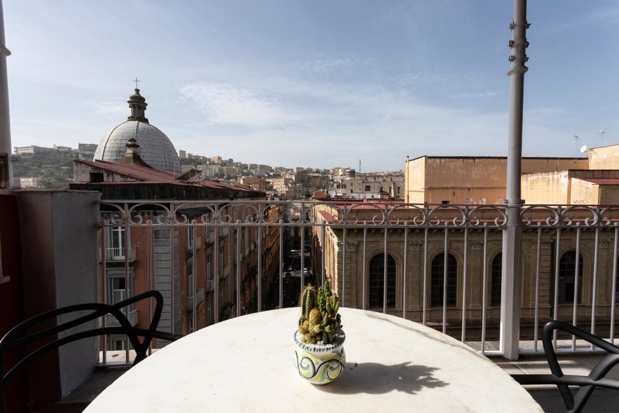 Residenza 33 Hotel Napoli Bagian luar foto
