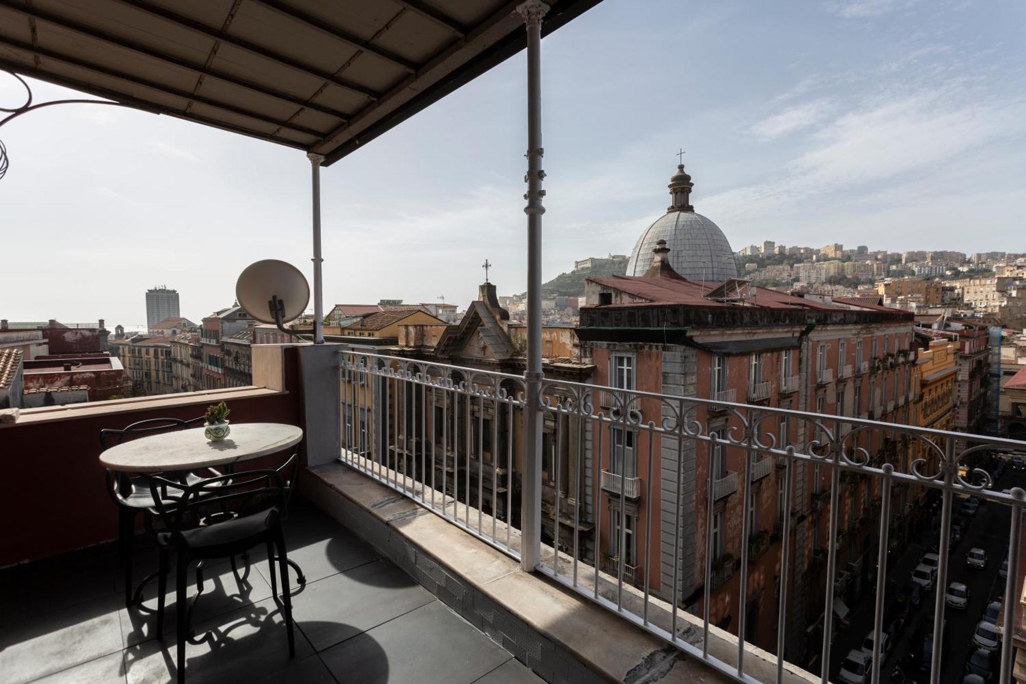Residenza 33 Hotel Napoli Bagian luar foto