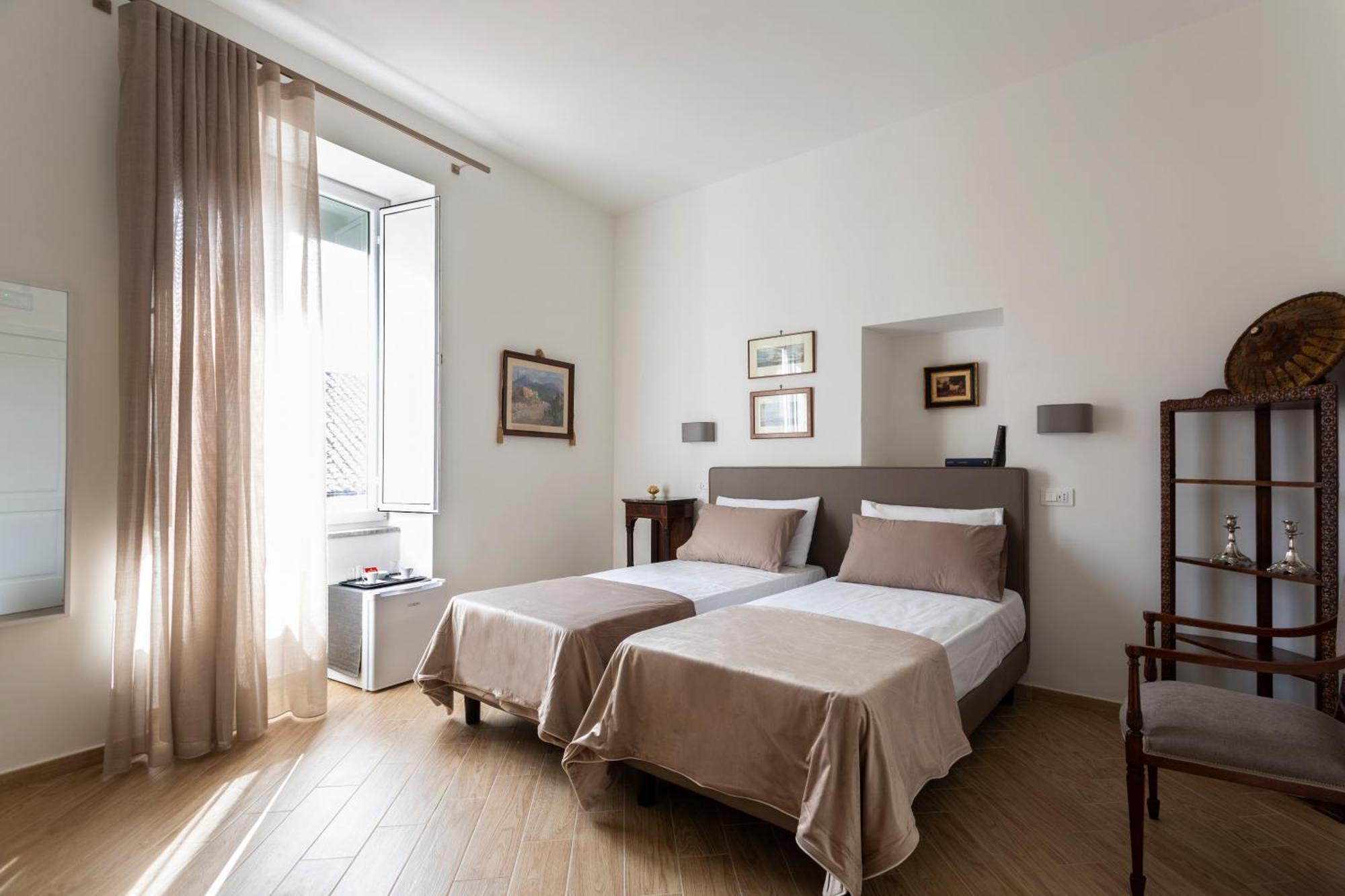 Residenza 33 Hotel Napoli Bagian luar foto